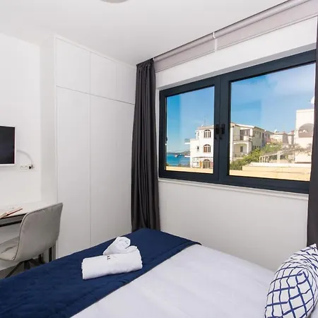 Luxury Royal M With Pool I טרוגיר