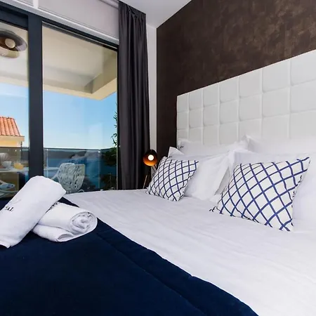 Luxury Royal M With Pool I *